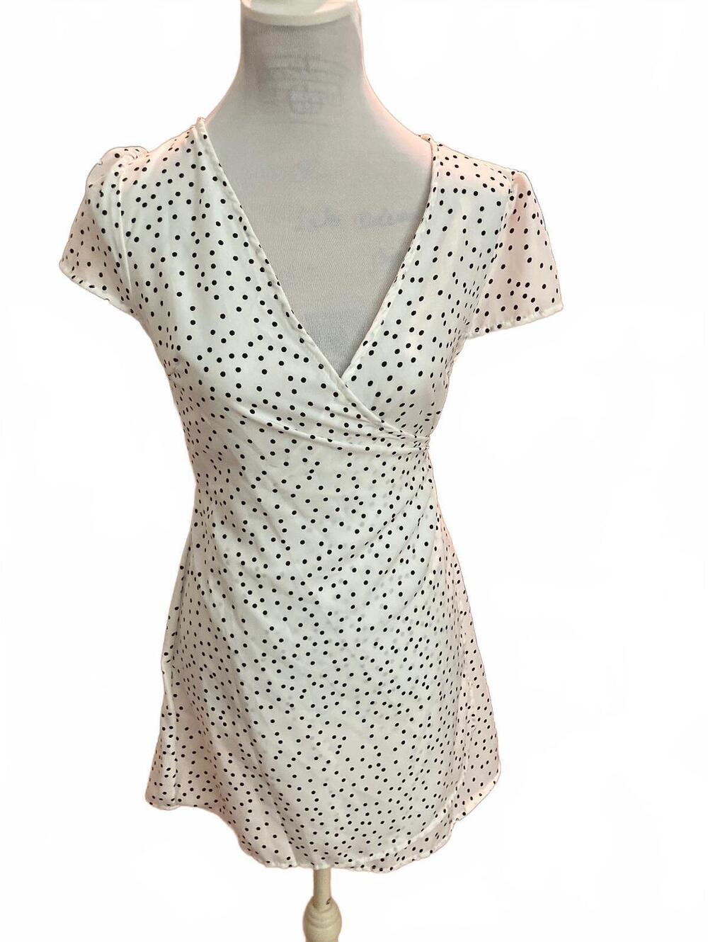 NIB White Polka Dot Short Sleeve Wrap Dress